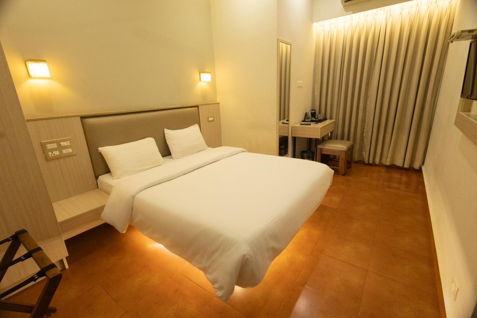 The Nisha Continental Villa กัตตะยัม ภายนอก รูปภาพ